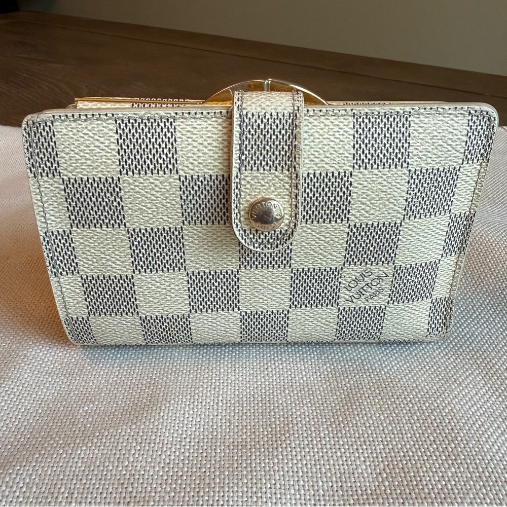 Louis Vuitton Damier Azur Kisslock Wallet